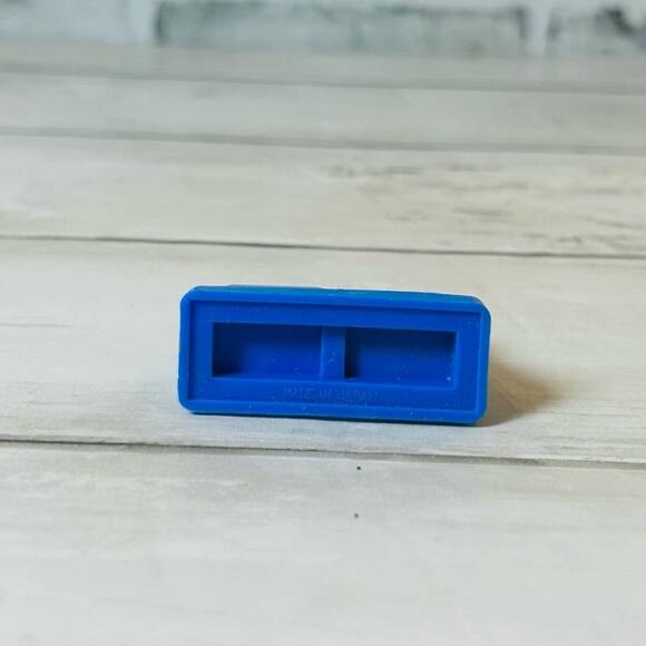 Vintage, Blue Salt and Pepper Shakers Made In Japan Mini Salt and Pepper Set - Picture 4 of 4